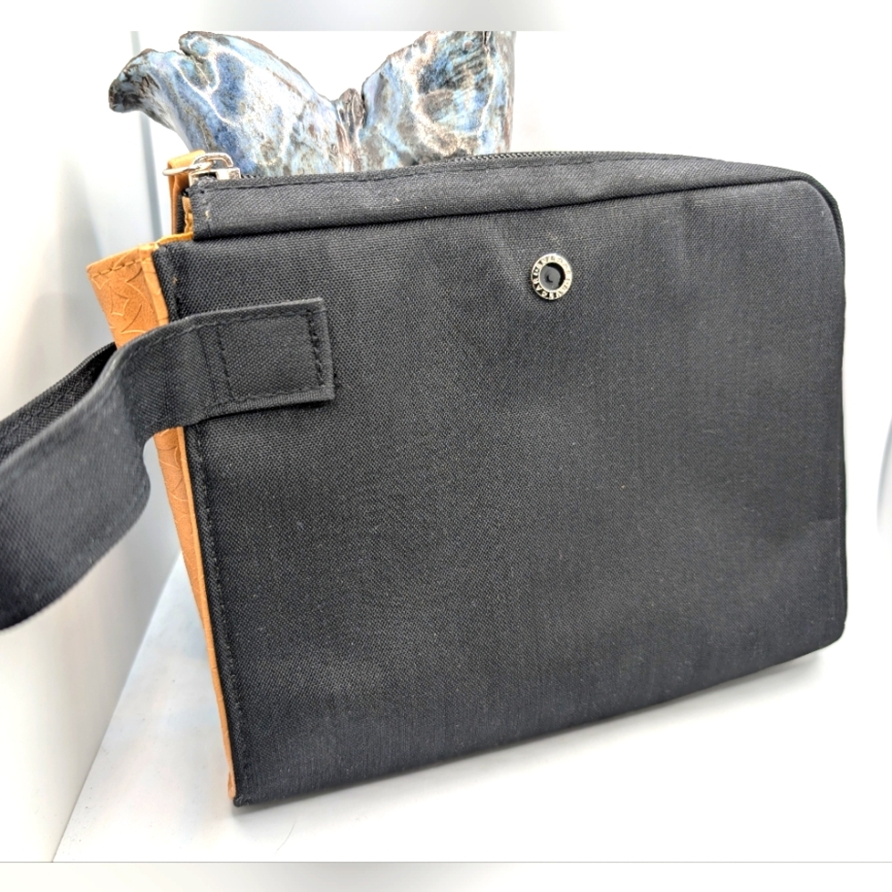 Bvlgari Parfums Black and Tan Men's Toiletry  Bag New
